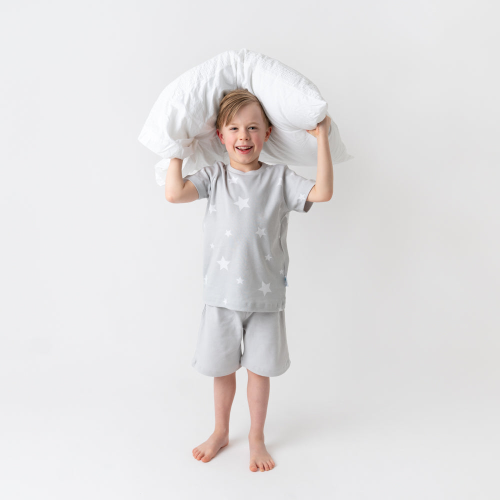 Pijama corto de niño de algódon orgánico_Estrellas grises_pantalón_445