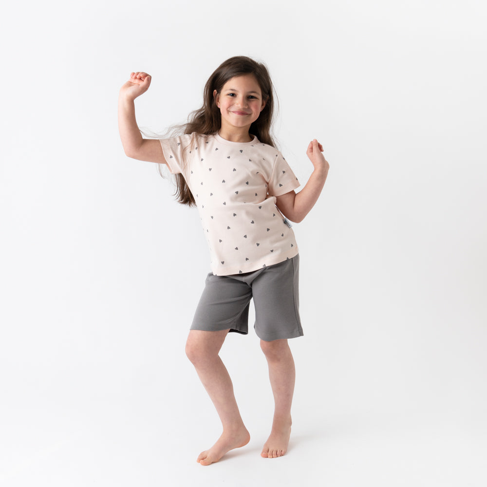 Pijama corto de niño de algódon orgánico_Corazones_pantalón_445